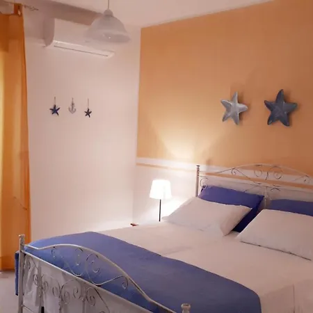Salentoholidays Holiday home Torre Suda