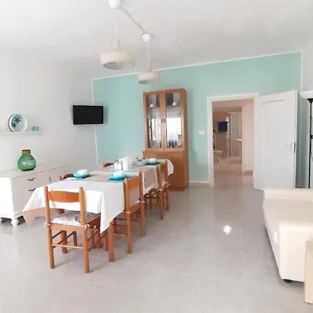 Salentoholidays Holiday home Torre Suda